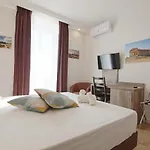 Frühstückspension Esseneto 4*